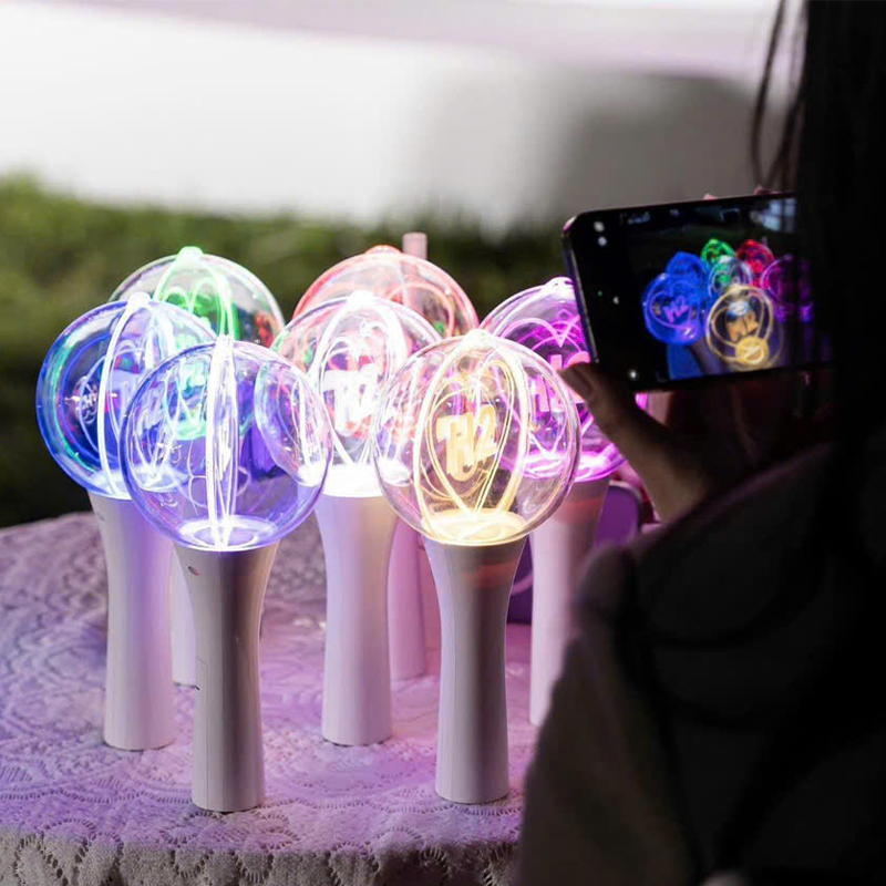 gậy cổ vũ 3d không xoay