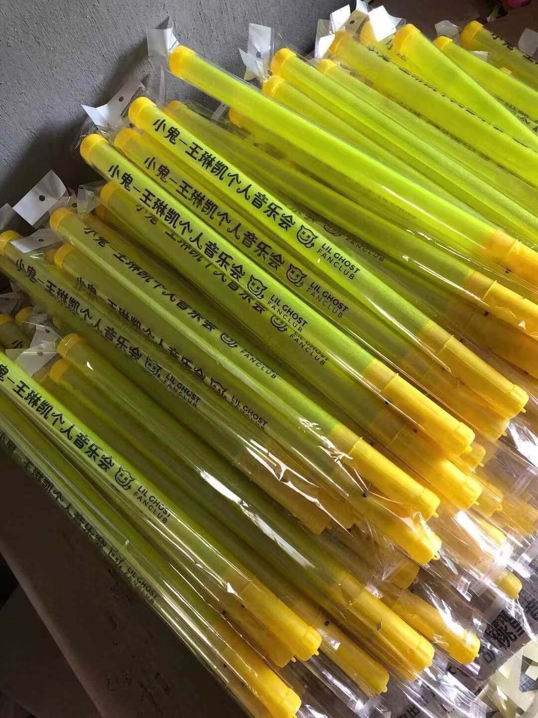 gẫy cỗ vũ phát sáng 46cm