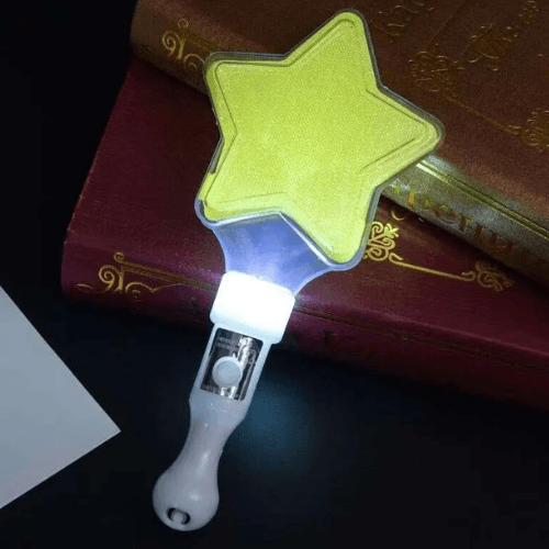 Light Stick LED Ngôi Sao Màu Vàng Light Stick LED Ngôi Sao Màu Vàng