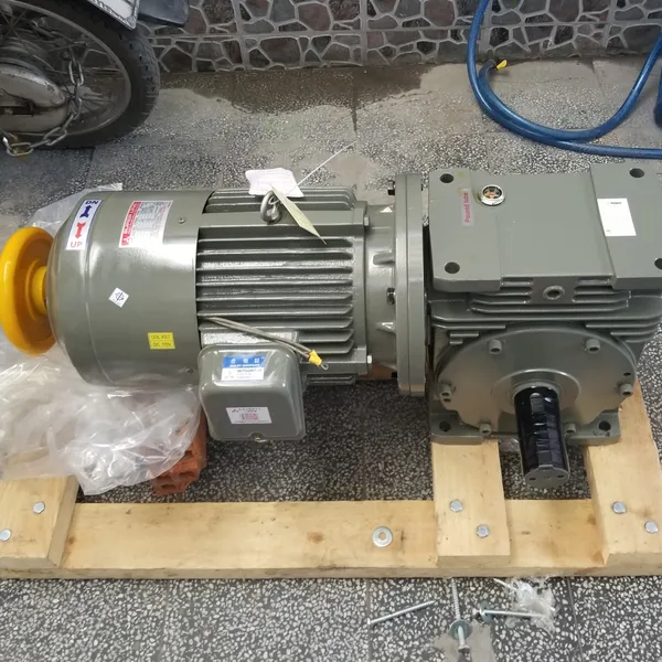 Động cơ 500KG Mitsubishi, mới