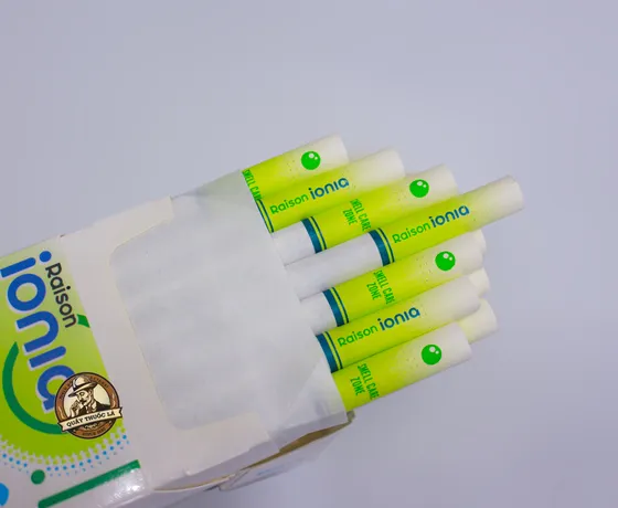 Esse Change Coolips và Raison Ionia Aqua Green – Cuộc Đọ Sức Giữa Hai “Siêu Phẩm” Hương Táo