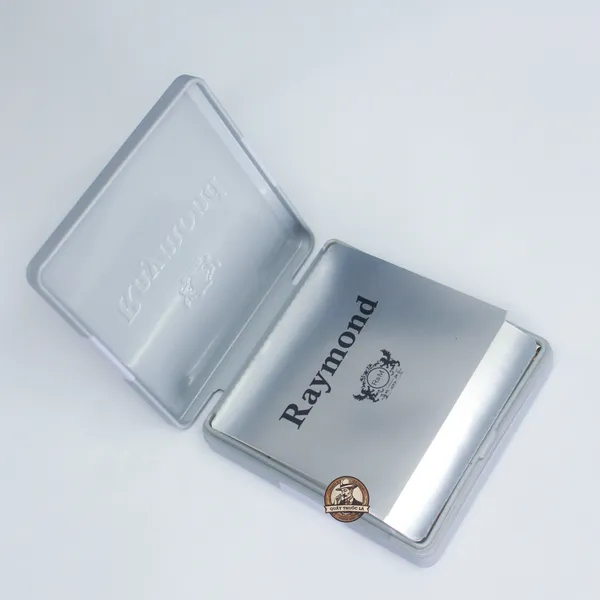 Thuốc Lá Raymond American Blend ( Hộp Sắt Bạc )