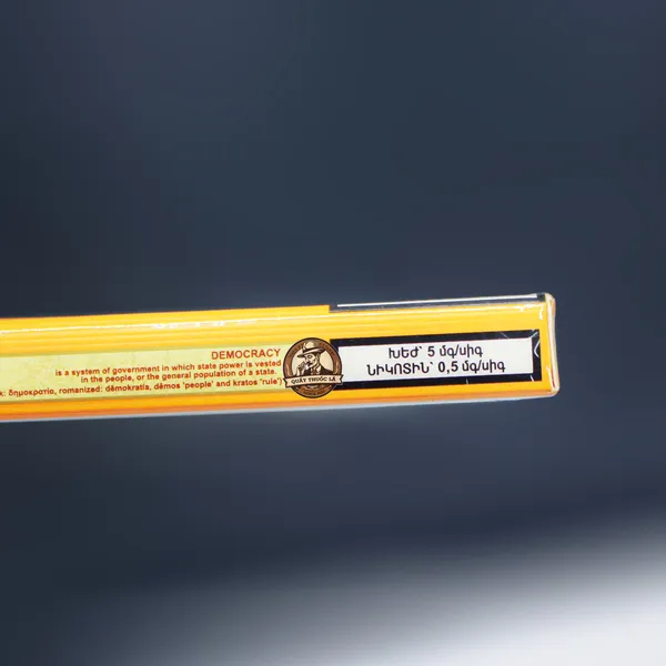 Thuốc Lá Democrat Vanilla Beige