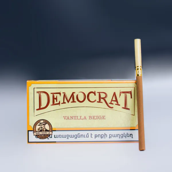 Thuốc Lá Democrat Vanilla Beige