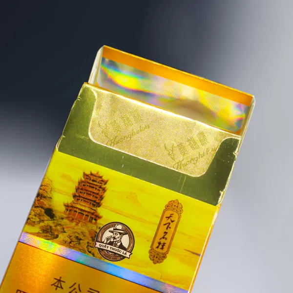 Thuốc Lá Hoàng Hạc Lâu Dẹt (黄鹤楼)