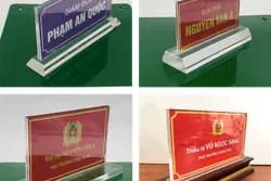 Làm bảng tên để bàn chuyên nghiệp – In ấn tận xưởng tại Quảng cáo Hà Anh