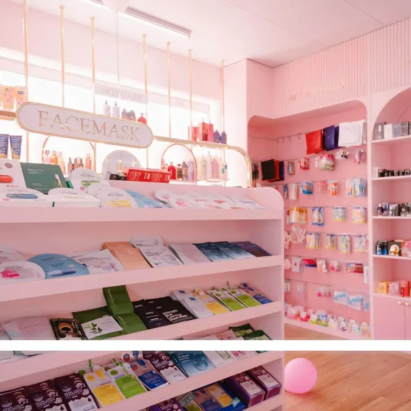 Thi công shop mỹ phẩm Cyn Beauty – Dấu ấn chuyên nghiệp từ Quảng cáo Hà Anh