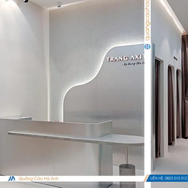 Thiết kế thi công Shop thời trang Trang Axit