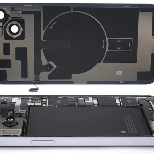 Thay màn hình iPhone 15 Pro Max Full HD chính hãng – Lấy ngay, giá tốt