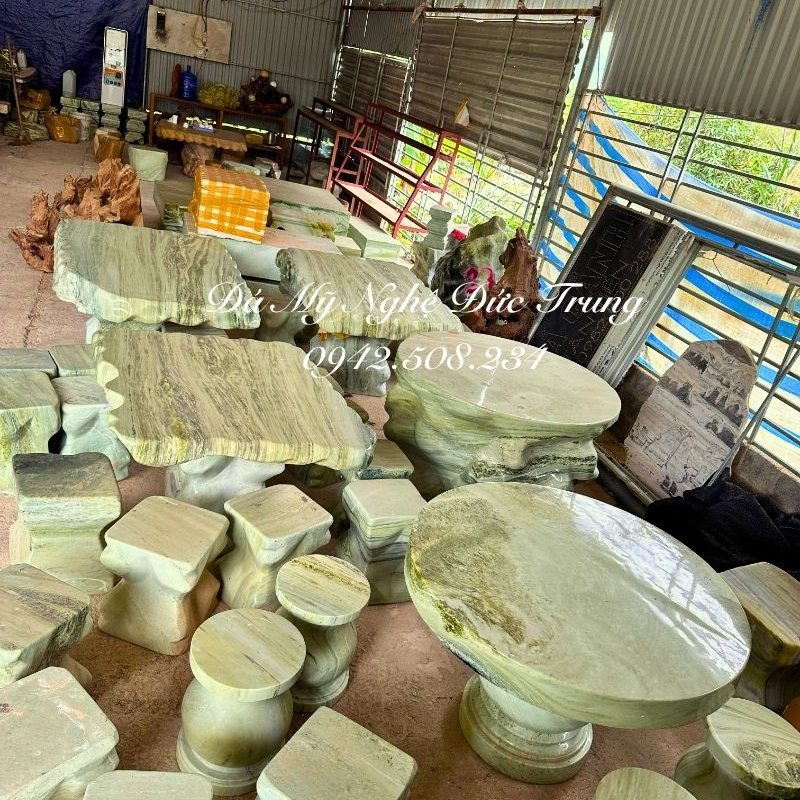 Bộ Bàn Đá Tròn Ngọc Serpentine Nguyên Khối 6–8 Đôn Cao Cấp