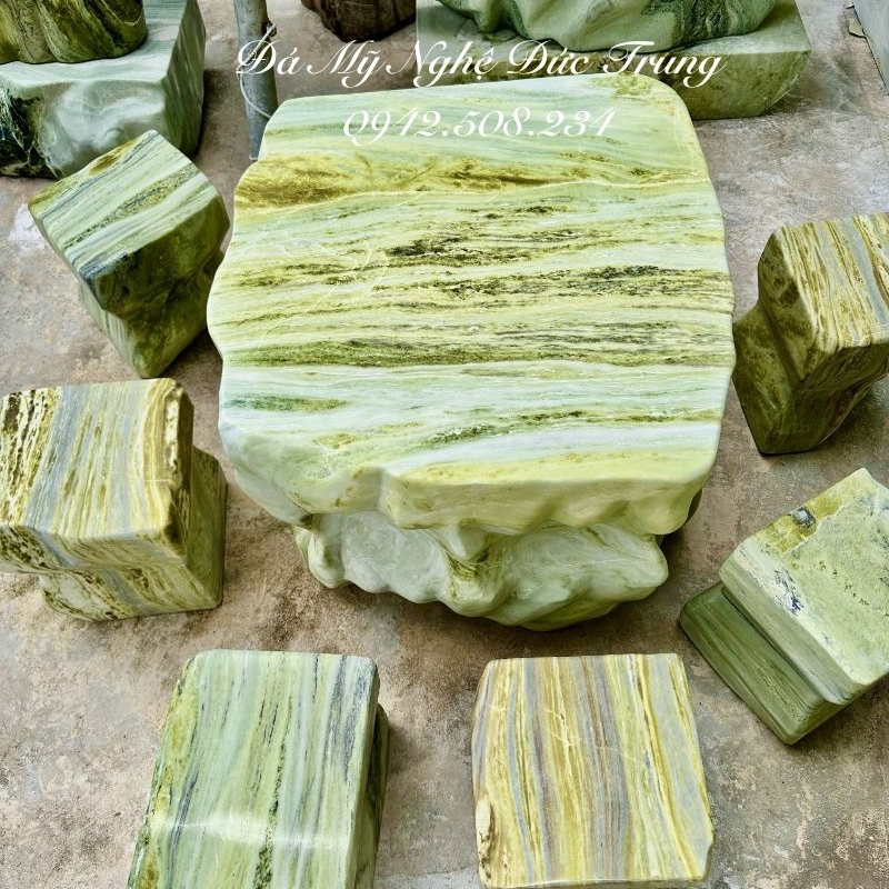 Bàn Đá Nguyên Khối Tự Nhiên Dáng Lũa – Tác Phẩm Độc Bản Nghệ Thuật