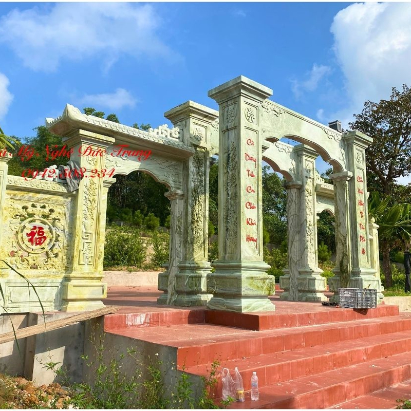 Cột Đá Đồng Trụ Vuông Đẹp – Hoa Văn Tinh Xảo