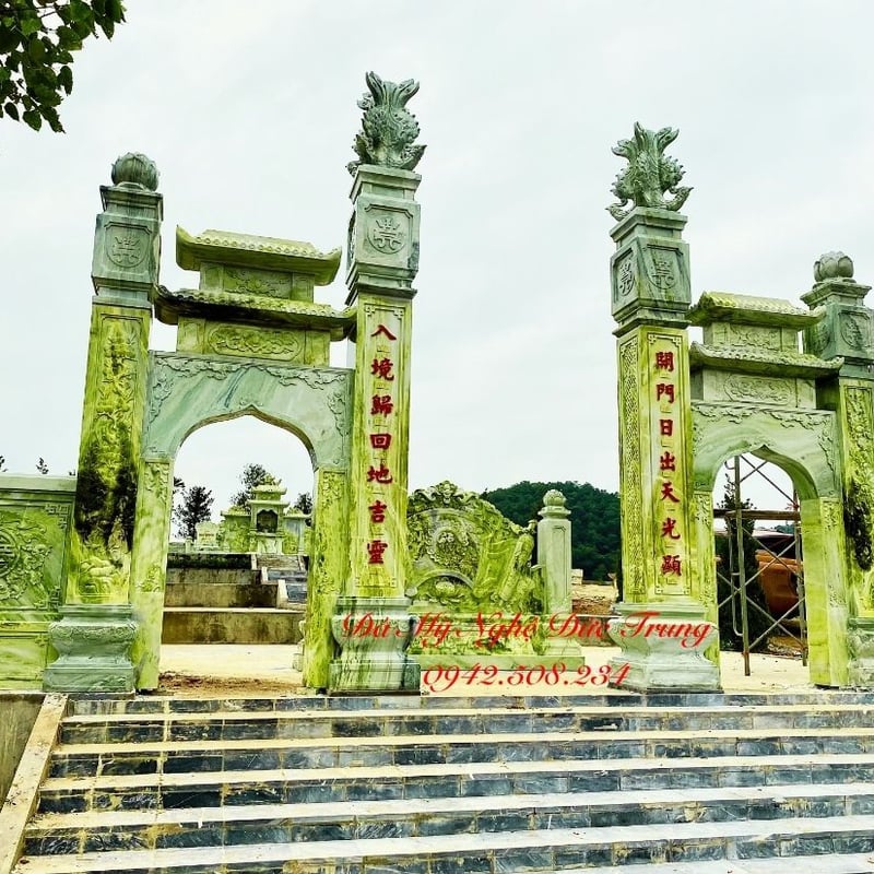 Cổng Tam Quan Trụ Biểu Đá Ngọc Serpentin Nguyên Khối – Cổng Đá Nghĩa Trang Cao Cấp
