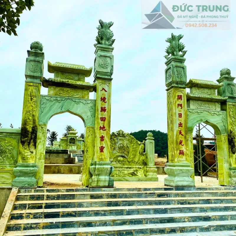 Cổng tam quan trụ biểu đá ngọc Serpentin nguyên khối cao cấp chạm khắc tinh xảo