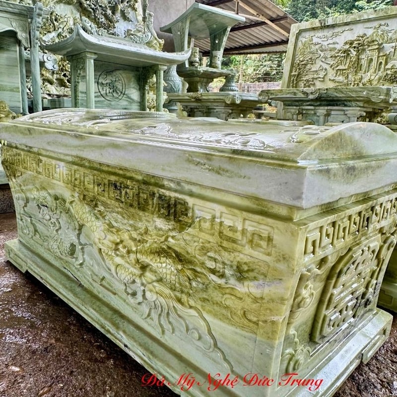 Tiểu Quách Đá Ngọc Serpentine Nguyên Khối – Quách Đá Phong Thủy Cao Cấp, Sang Trọng