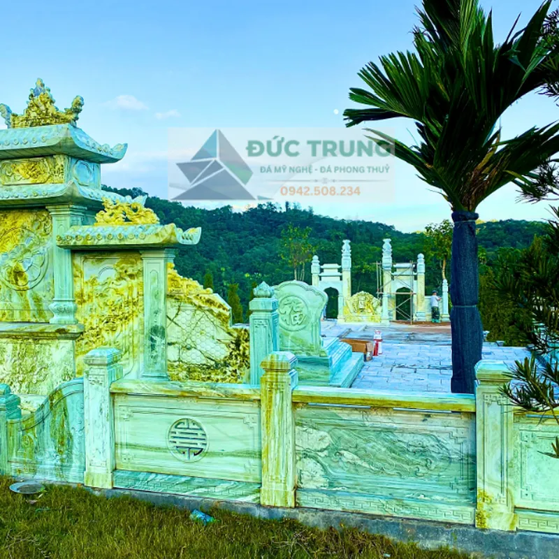 Lăng thờ - Long đình đá ngọc đẹp tinh xảo – Đá Đức Trung
