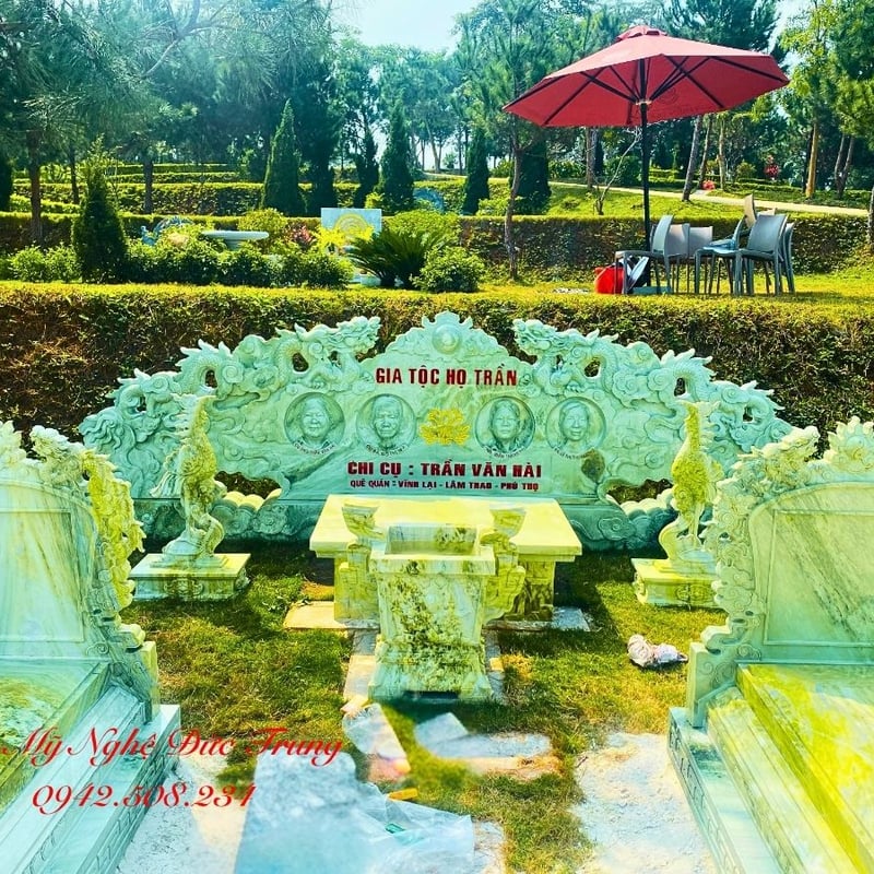 Khu Thờ Tự Lăng Mộ Đá Ngọc Serpentine Cao Cấp – Bộ Bàn Lễ, Bình Phong & Hạc Đá Phong Thuỷ
