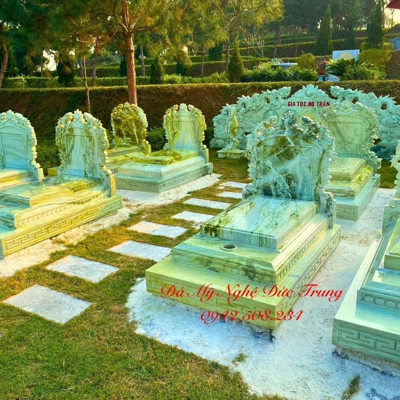 Khu Thờ Tự Lăng Mộ Đá Ngọc Serpentine Cao Cấp – Bộ Bàn Lễ, Bình Phong & Hạc Đá Phong Thuỷ