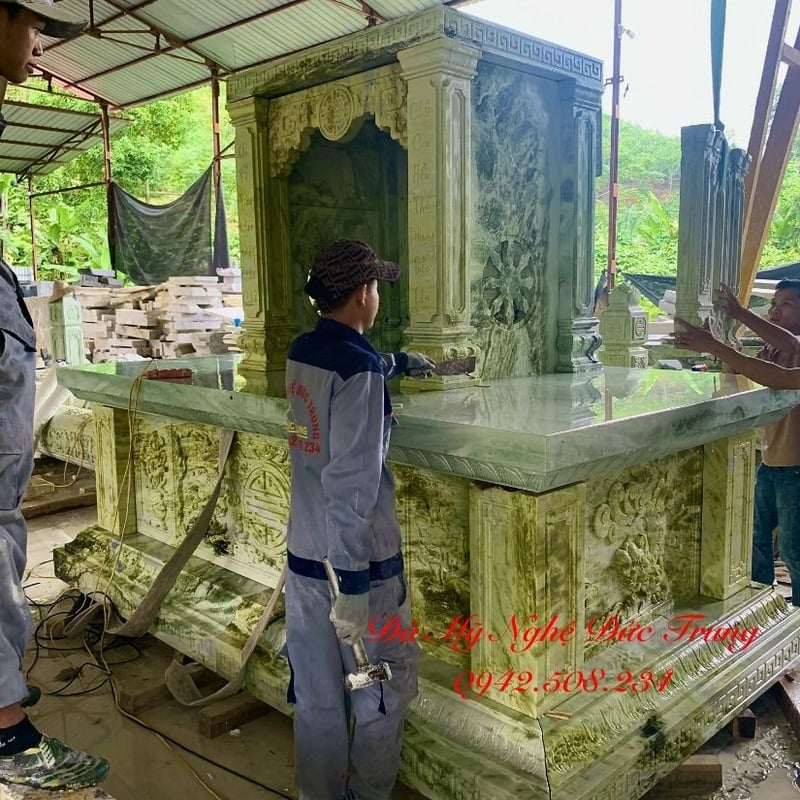 Lăng Thờ Đá Ngọc Serpentine Nguyên Khối Cao Cấp – Long Đình Đá Phong Thuỷ Hiện Đại