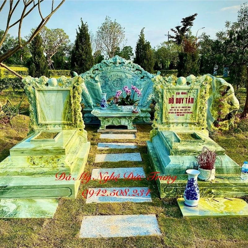 Mộ Đá Ngọc Serpentine Nguyên Khối Cao Cấp – Thiết Kế Sang Trọng, Chuẩn Phong Thuỷ Hiện Đại tại Công Viên Nghĩa Trang Thiên Đức