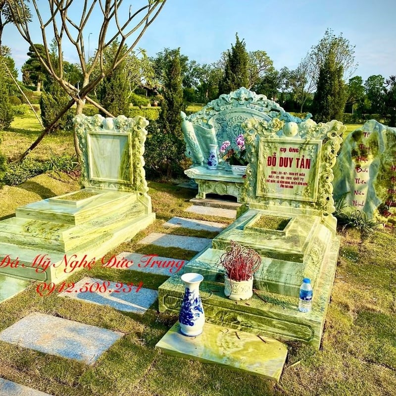 Mộ Đá Ngọc Serpentine Nguyên Khối Cao Cấp – Thiết Kế Sang Trọng, Chuẩn Phong Thuỷ Hiện Đại tại Công Viên Nghĩa Trang Thiên Đức