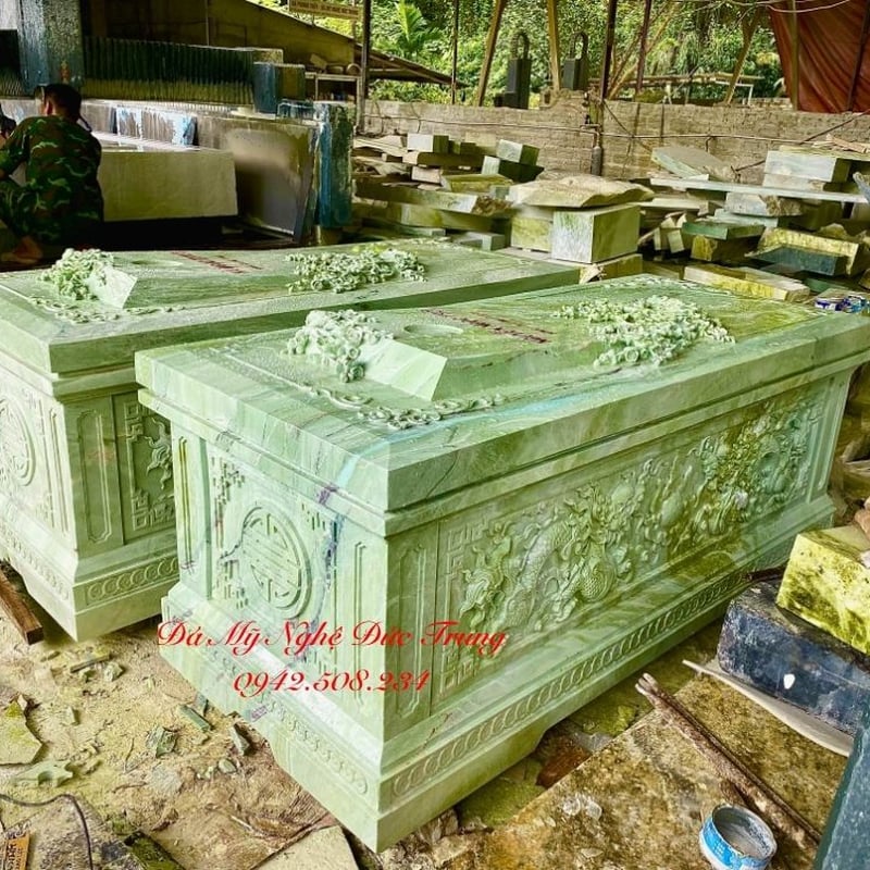 Quan Tài Đá Ngọc Serpentine Nguyên Khối Cao Cấp – Tác Phẩm Tâm Linh Đẳng Cấp
