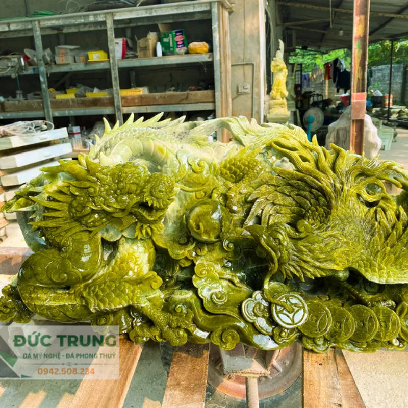 Tác phẩm đá ngọc Serpentin Long Phụng Sum Vầy