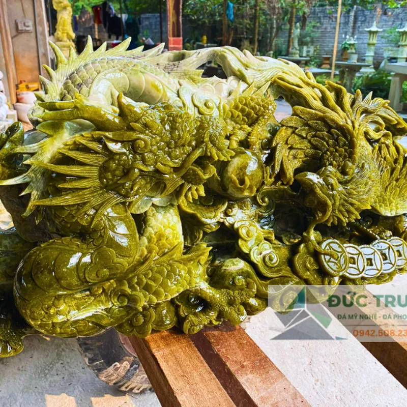 Tác phẩm đá ngọc Serpentin Long Phụng Sum Vầy