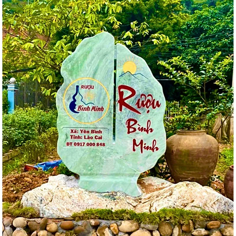 Biển đá Rượu Bình Minh