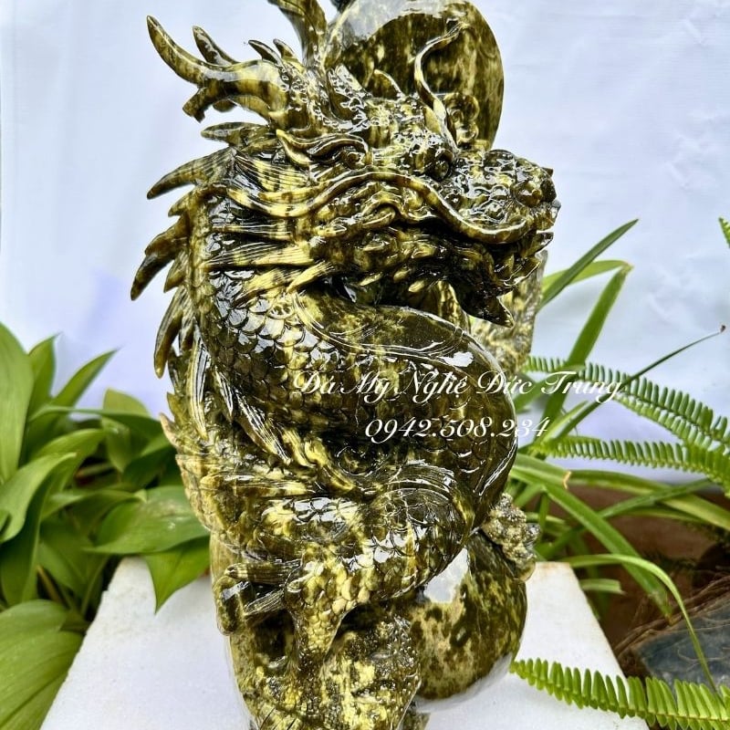 Tượng Rồng Đá Ôm Ngọc Phong Thuỷ – Long Ngự Minh Nguyệt