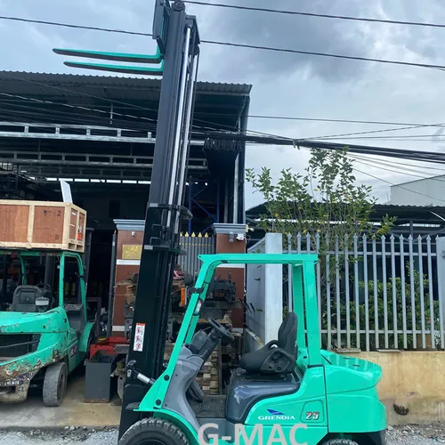 Xe nâng dầu cũ 2500kg Mitsubishi