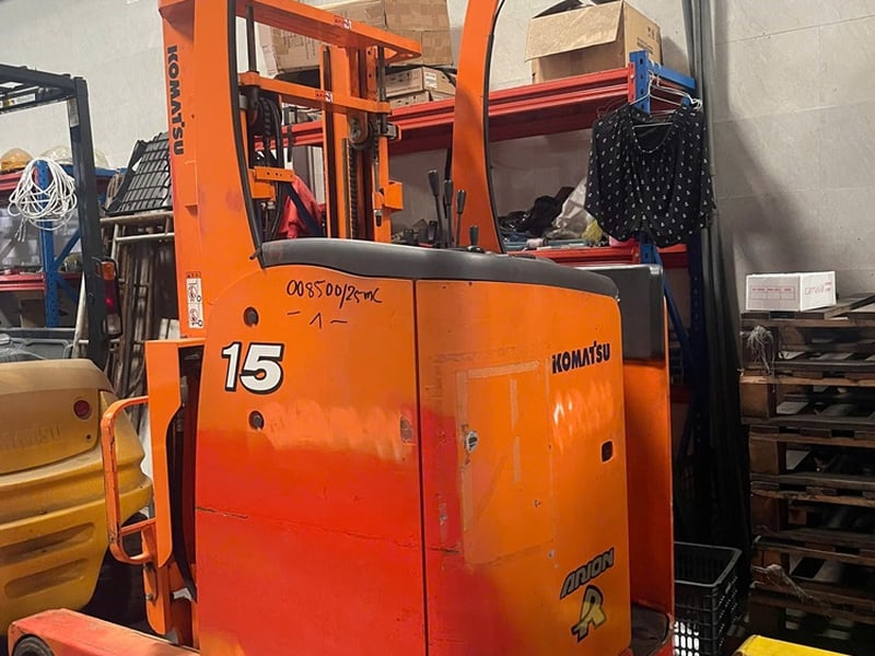 Xe nâng điện đứng lái pin axit chì Nhật