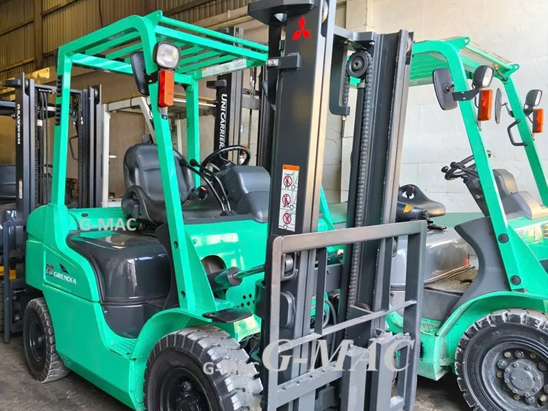 Xe nâng cũ Nhật Bản giá rẻ chạy dầu