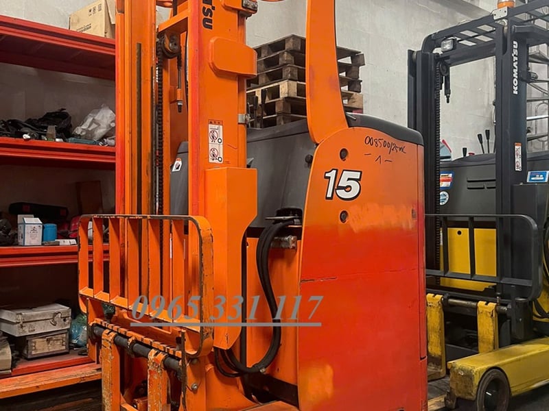 Xe nâng điện đứng lái cũ giá rẻ 
