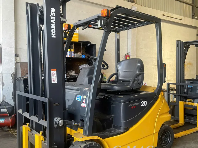 Xe nâng điện cũ Nhật bãi bảo hành 