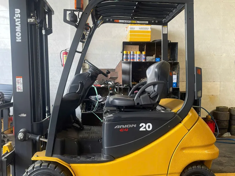 Xe nâng điện cũ giá rẻ Nhật bãi chính hãng  