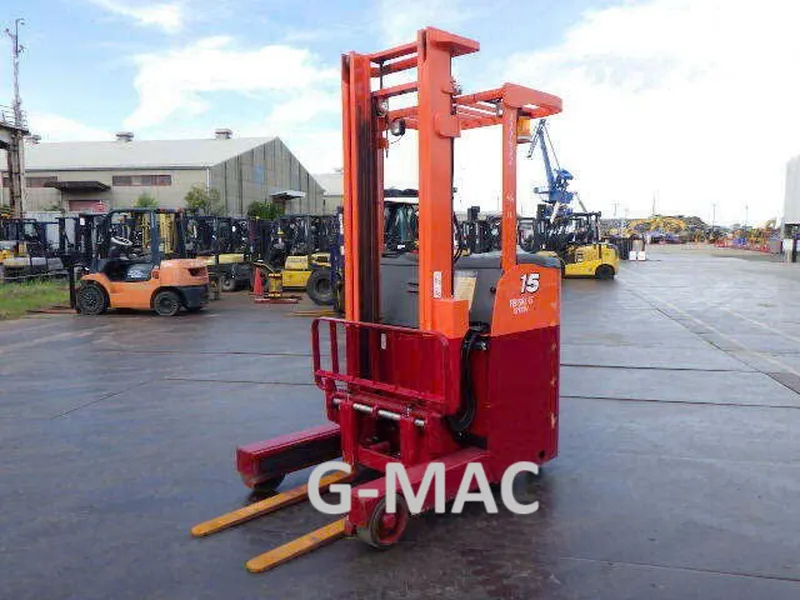 Xe nâng đứng lái Komatsu qua sử dụng