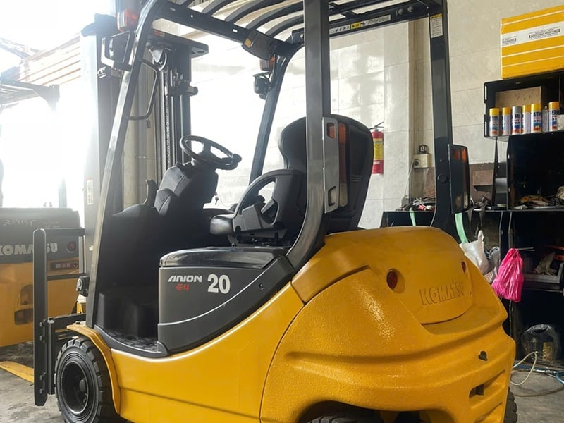 Mua xe nâng điện Nhật giá rẻ nhất tại HCM