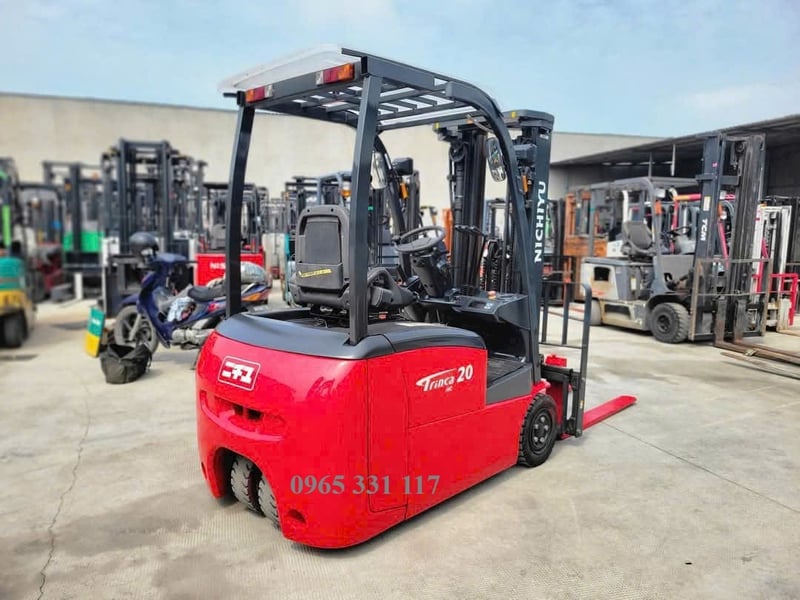 Công ty bán xe nâng điện giá rẻ tại HCM 