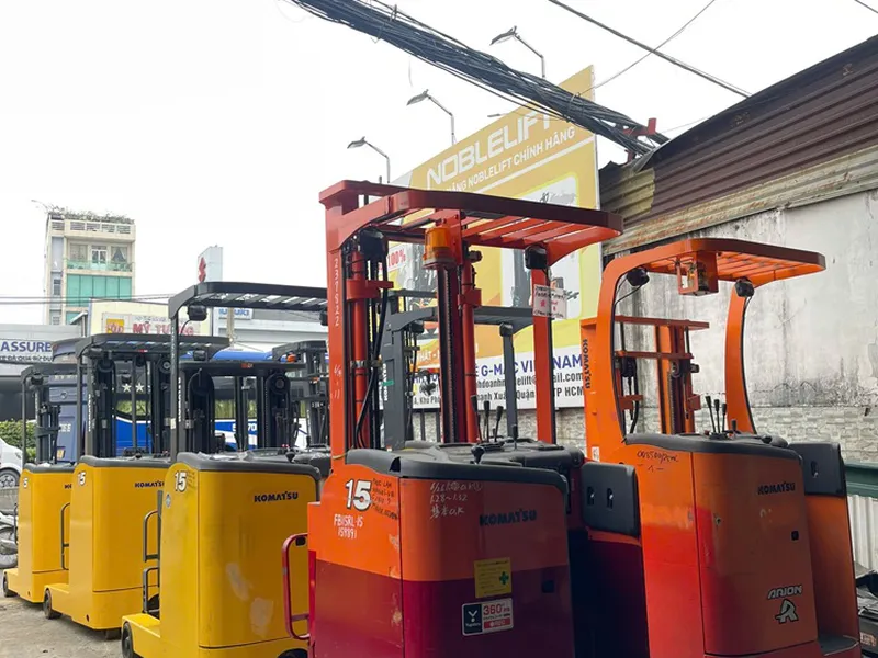 Xe nâng hàng chạy điện cũ giá rẻ
