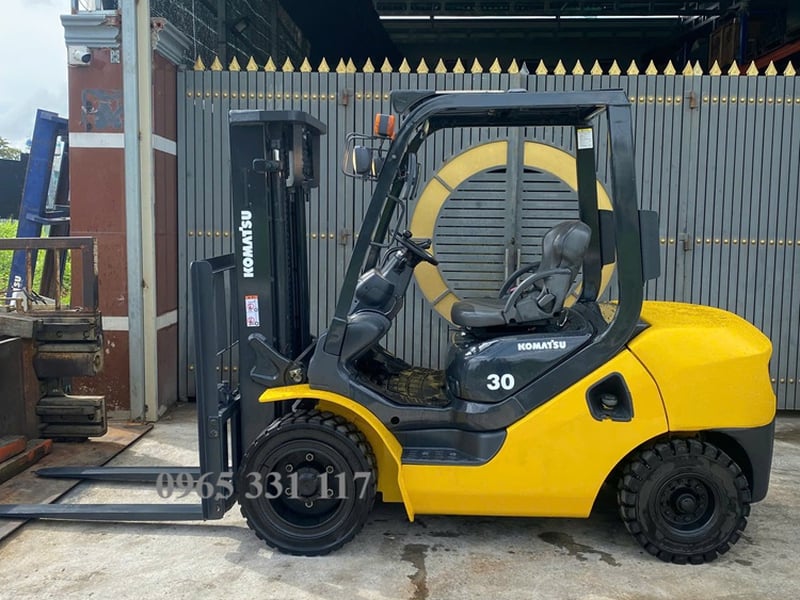 Xe nâng dầu cũ chất lượng 