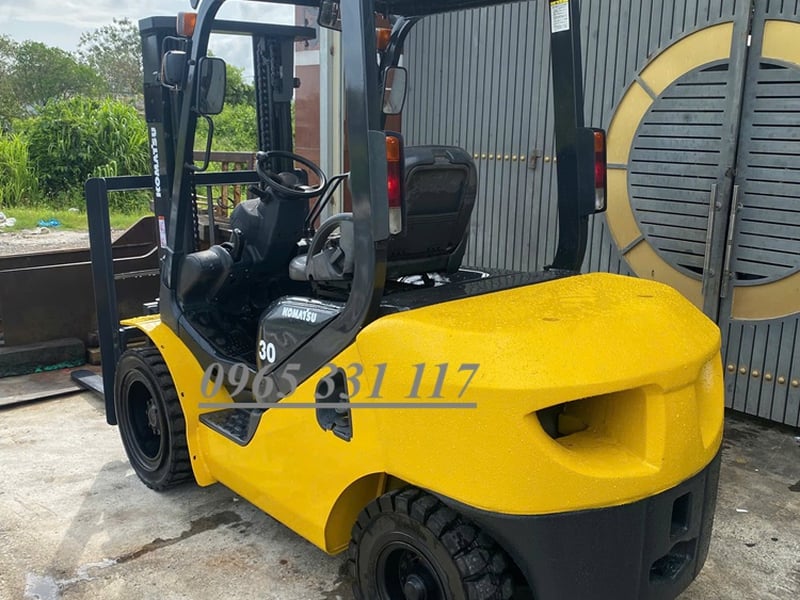 Mua xe nâng dầu cũ giá rẻ tại HCM 