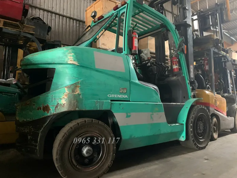 Xe nâng dầu 5 tấn bãi Nhật