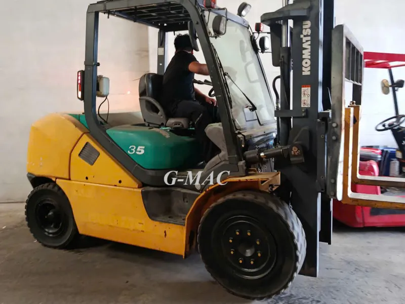 Xe nâng dầu cũ Komatsu 3.5 tấn tại TP.HCM