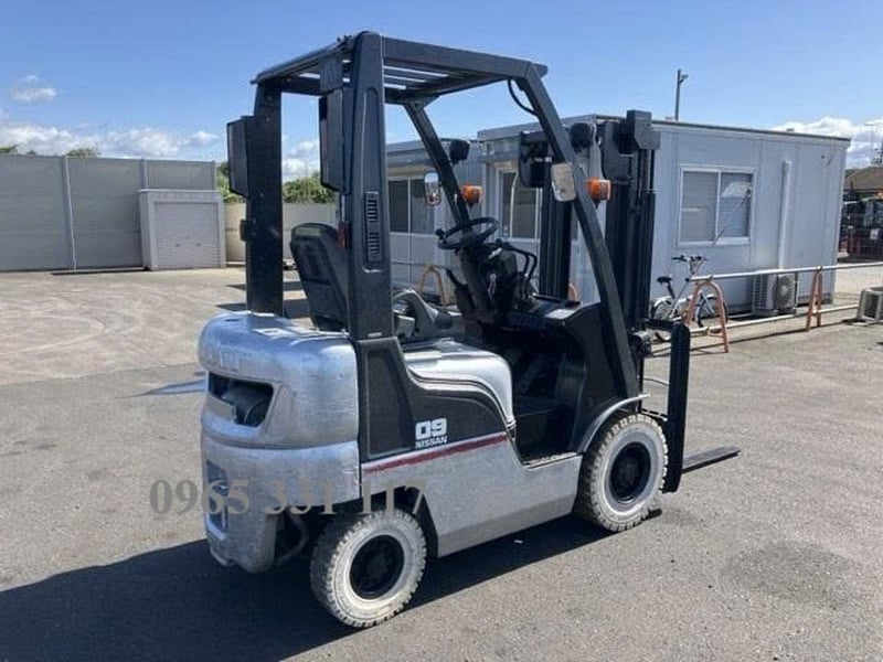 Xe nâng dầu cũ nhập khẩu giá rẻ tại HCM