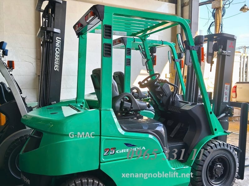 Xe nâng dầu cũ Hồ Chí Minh