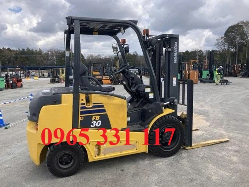 Xe nâng Nhật bãi 3 tấn điện cũ 