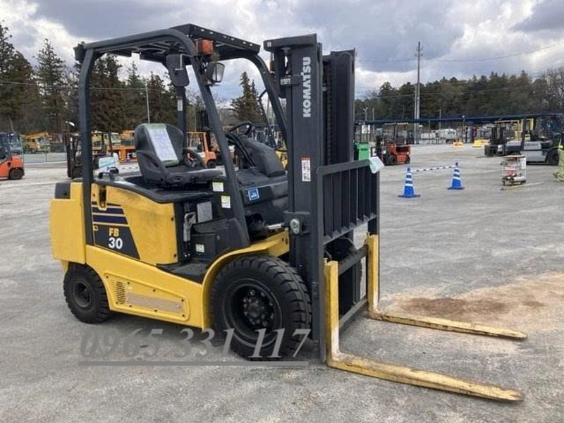 Xe nâng điện Komatsu cũ HCM