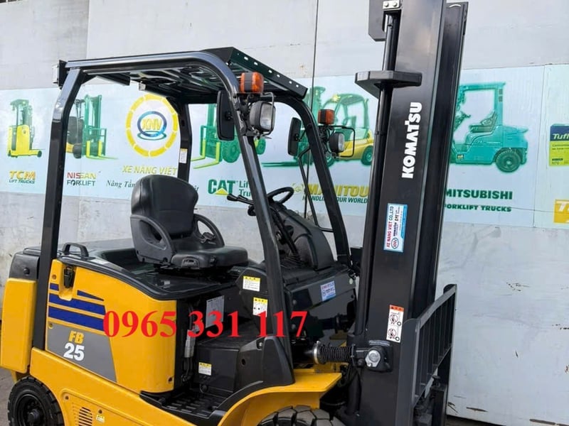 Xe nâng điện Nhật cho nhà máy 
