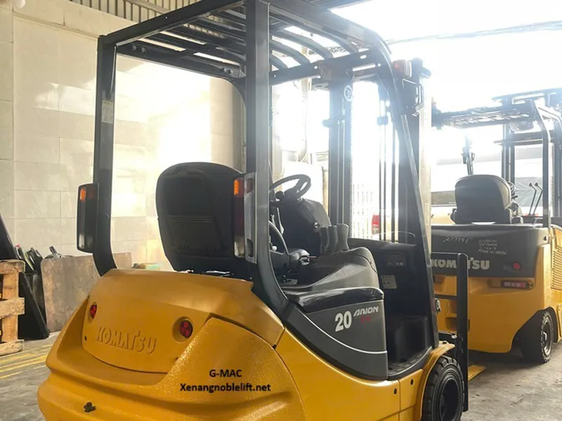 Xe nâng điện cũ Komatsu